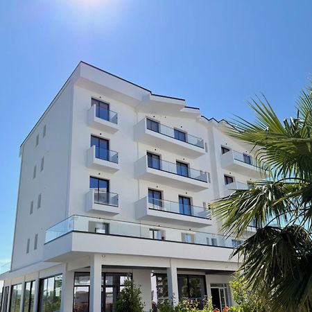 Hotel Imperial Спилле Экстерьер фото