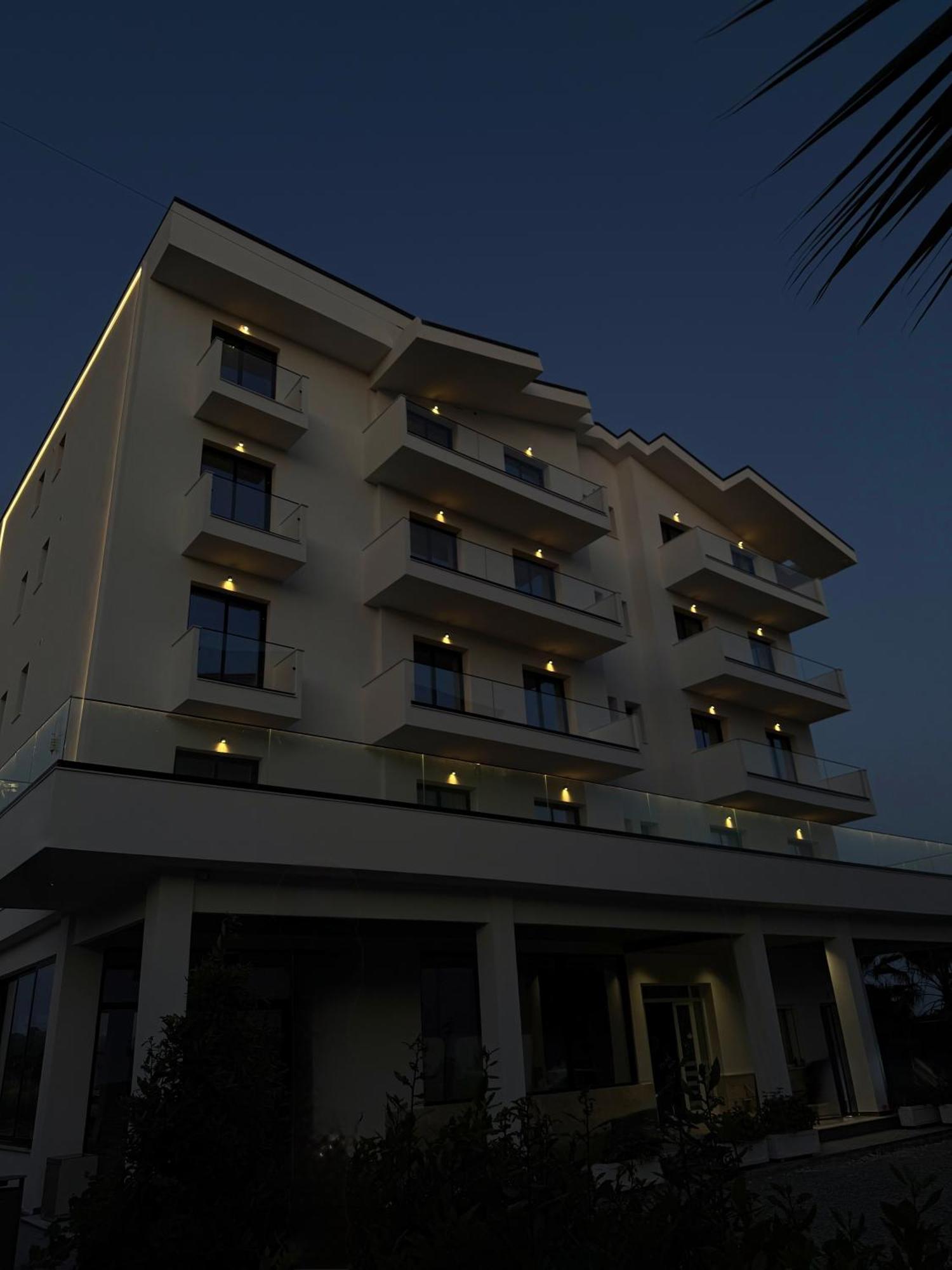 Hotel Imperial Спилле Экстерьер фото